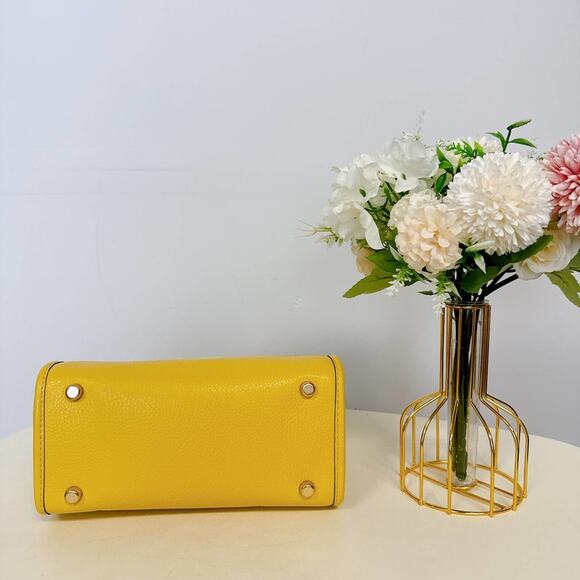 Coach C8417 Dempsey Tote 22 In Signature Jacquard In Gold/Retro Yellow Multi - Picture 5 of 10